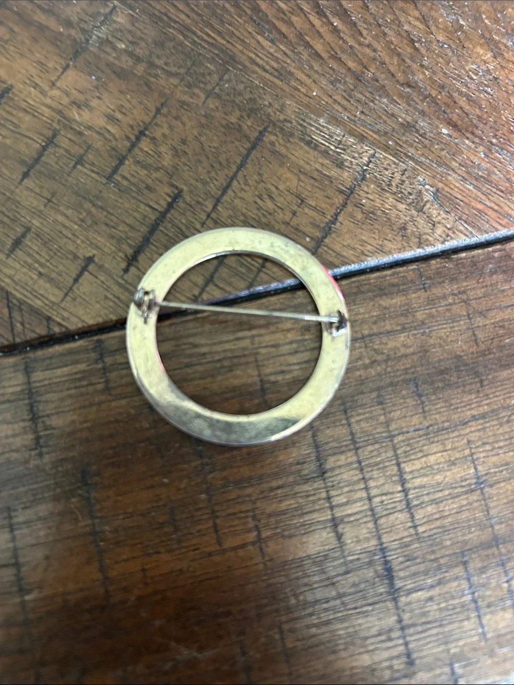 Women's Gold Circular Ring Brooch Pin